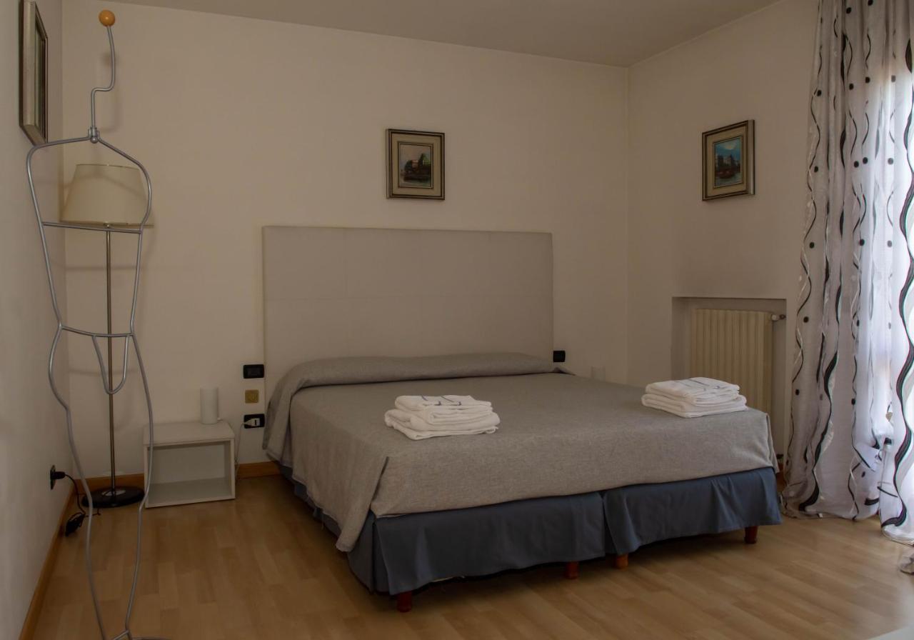 Bed And Breakfast La Sosta Ponte San Nicolo Exterior photo