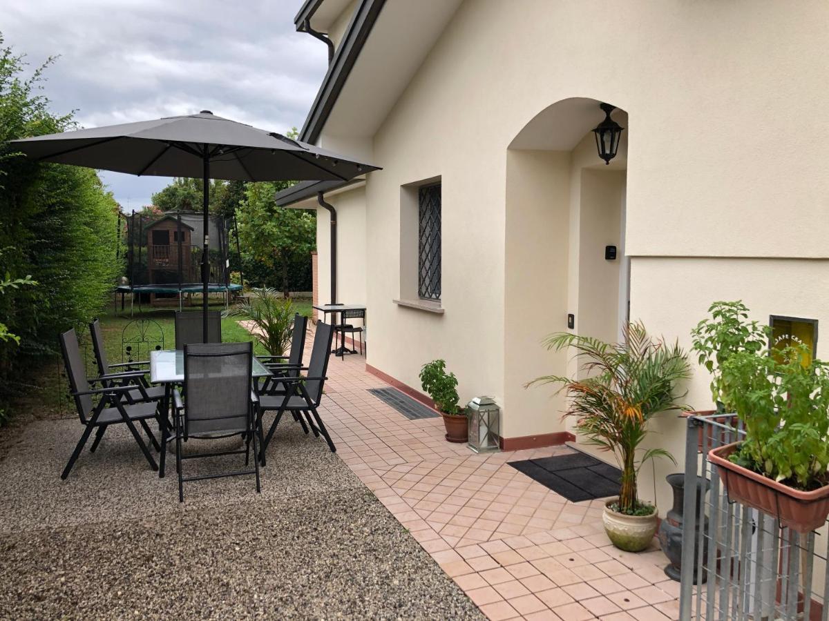Bed And Breakfast La Sosta Ponte San Nicolo Exterior photo